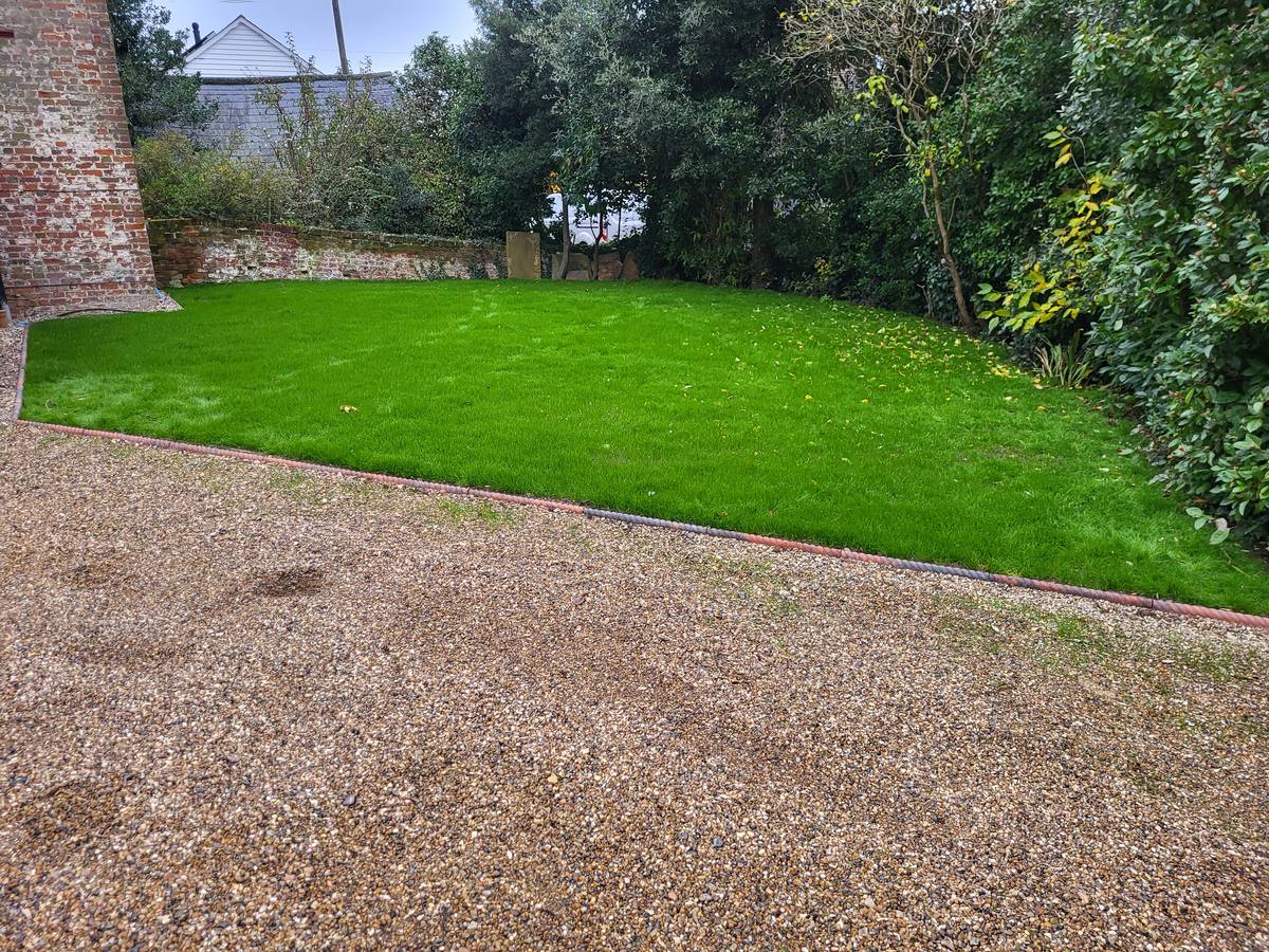 Commercial grounds maintenance Kent